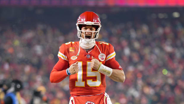 Kansas City Chiefs quarterback Patrick Mahomes warms up before an NFL Playoff game.